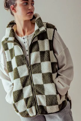 CHECKERED SHERPA VEST